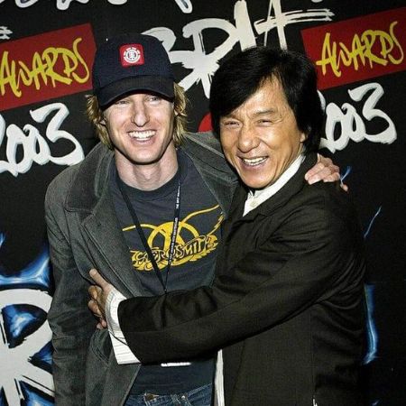 Owen Wilson and Jackie Chan took a picture during the promotion of their movie.